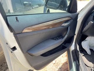2015 BMW X1 xDrive28i - Driver's Front Door Image